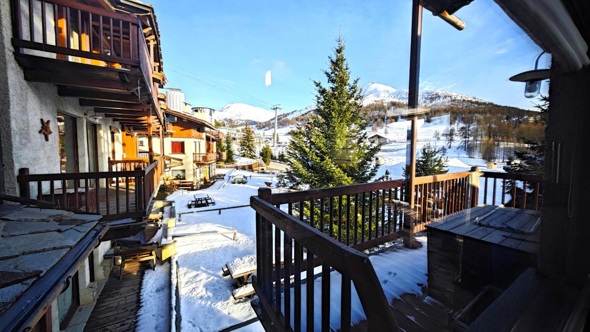 Hostdomus - Imperial Chalet Villa Colle Colle Sestriere Dış mekan fotoğraf