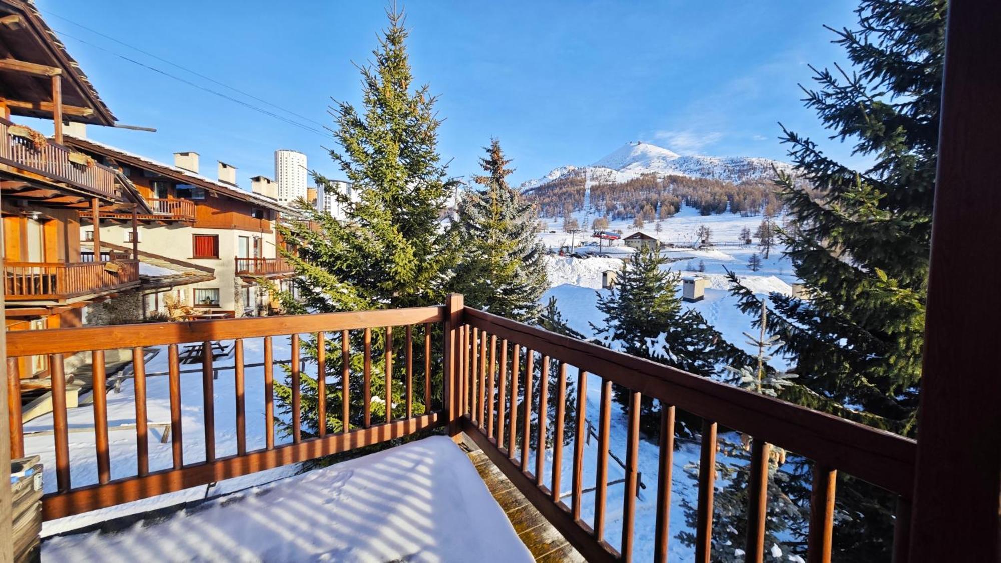 Hostdomus - Imperial Chalet Villa Colle Colle Sestriere Dış mekan fotoğraf